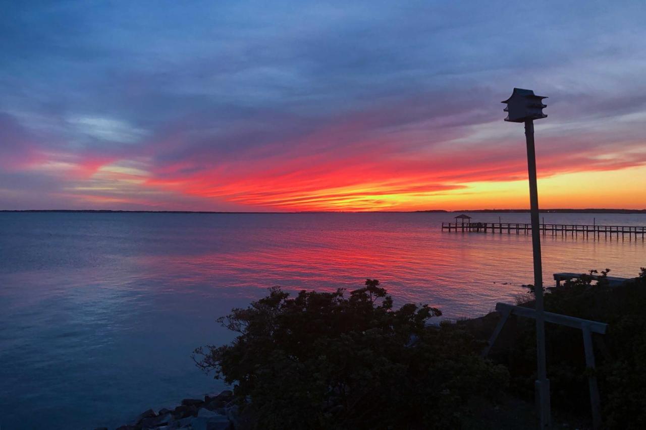 Waterfront Harkers Island Home Sunset View And Dock Exterior photo